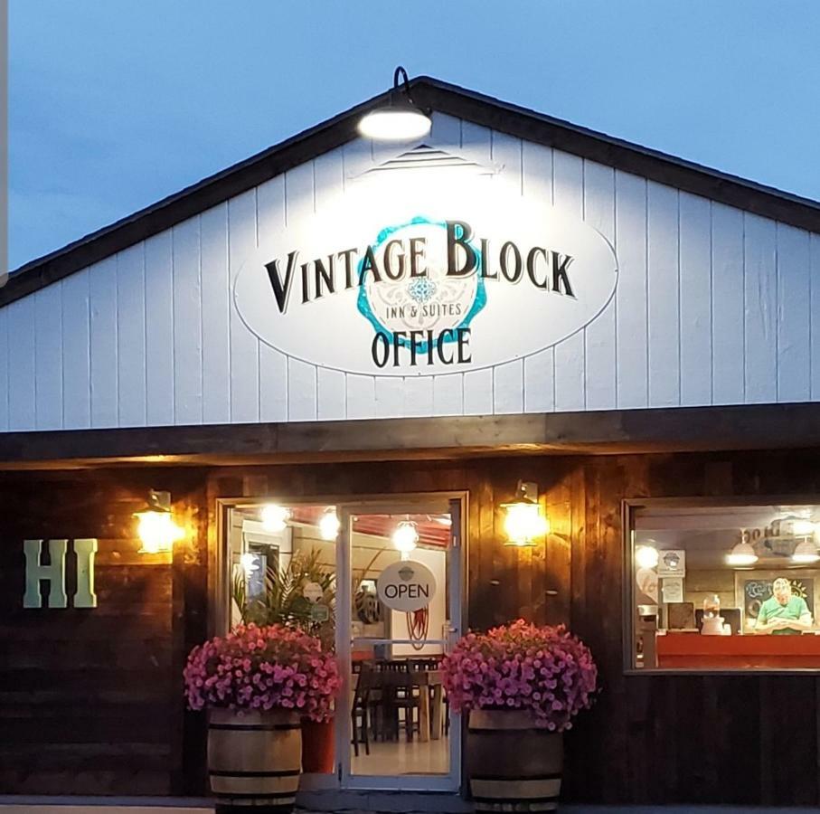 Vintage Block Inn & Suites Окободжи Экстерьер фото